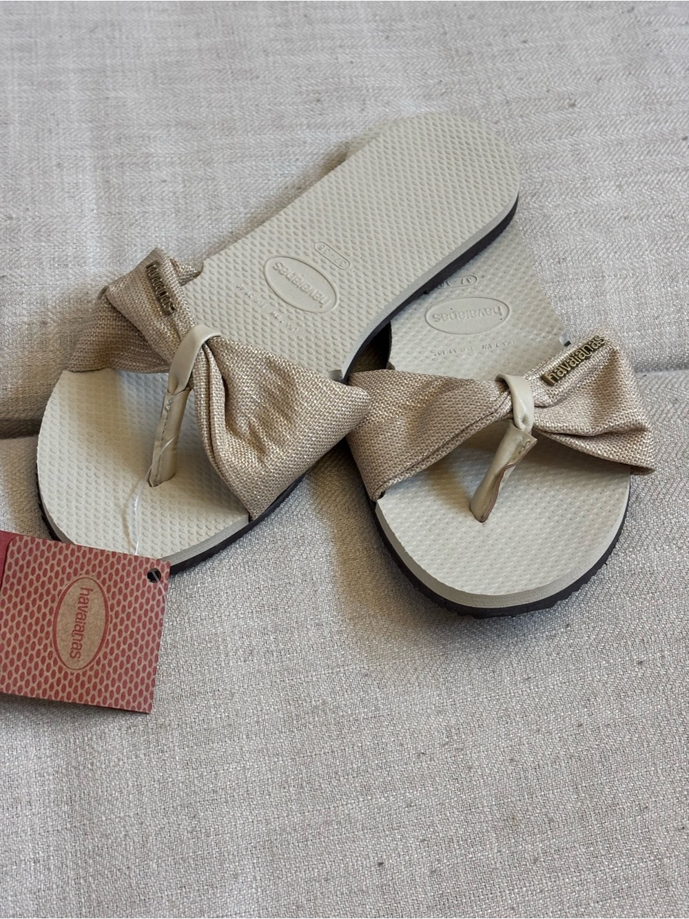 NWT Havaianas You St. Tropez Shine Beige Bow Flip Flops Women’s Size 7/8 - Picture 5 of 7